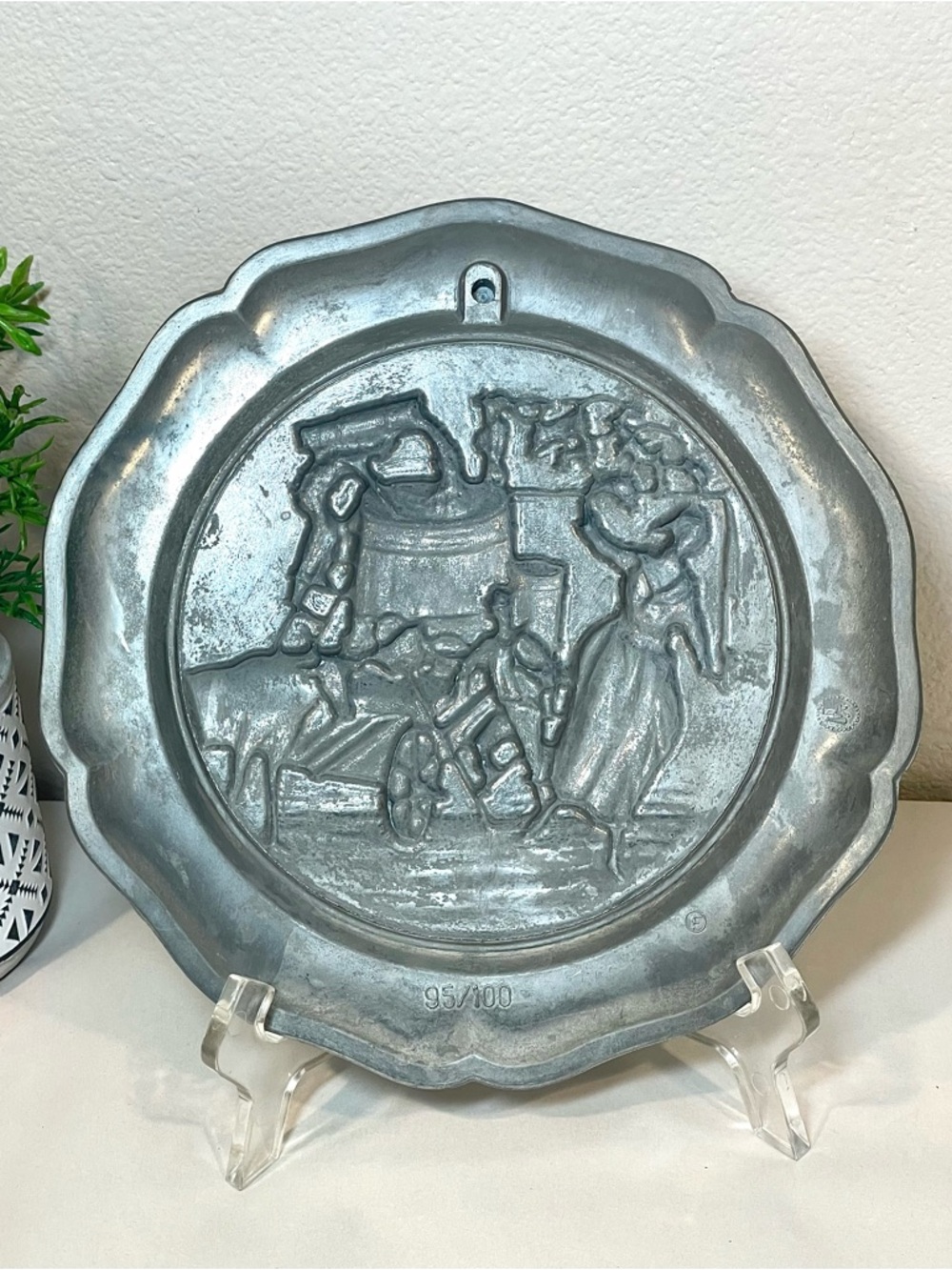 Pewter Zinn Decorative 8.5” Collector Limited Edition Wall Plate |  95/100 | EUC